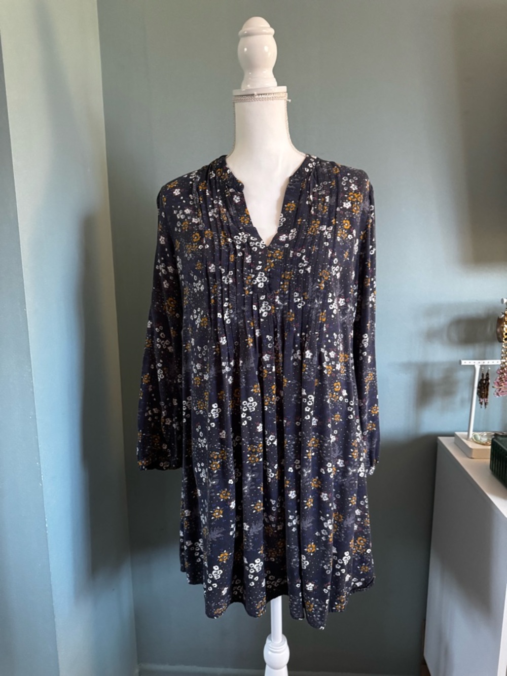 Women’s Old Navy Fall  Floral Pintuck Tunic Shirt Dress Medium Blue Gray